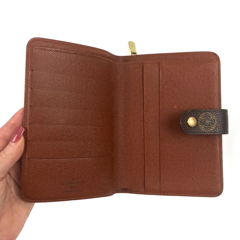LOUIS VUITTON Monogram Porte Papiers Zippe Wallet - Picture 4 of 8
